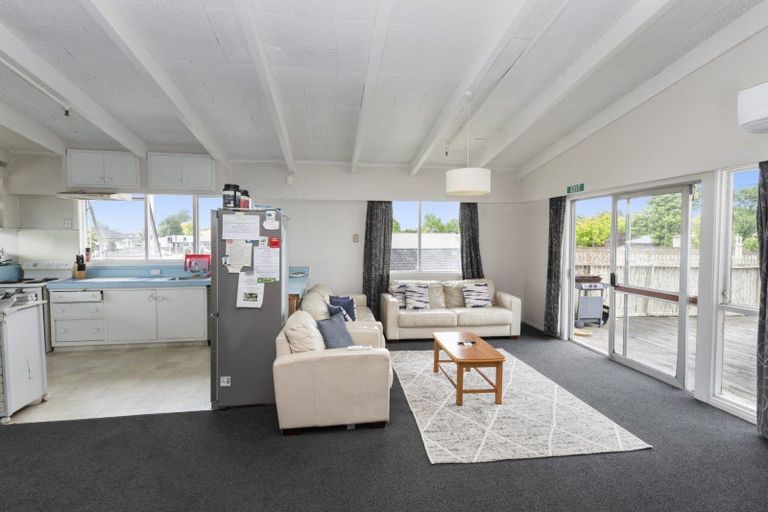 Photo of property in 28 Wharenui Road, Upper Riccarton, Christchurch, 8041