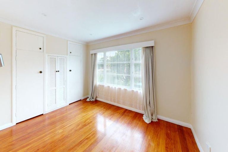 Photo of property in 15 Sheffield Street, Awapuni, Palmerston North, 4412