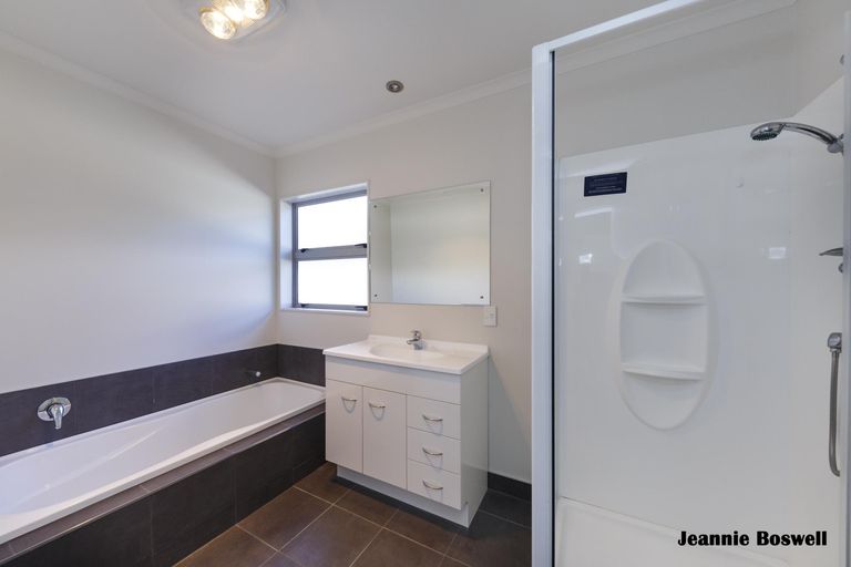 Photo of property in 33b Clyde Crescent, Roslyn, Palmerston North, 4414