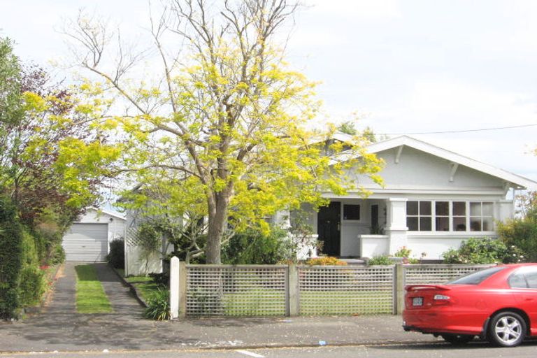 Photo of property in 16 Sarjeant Street, Gonville, Whanganui, 4500