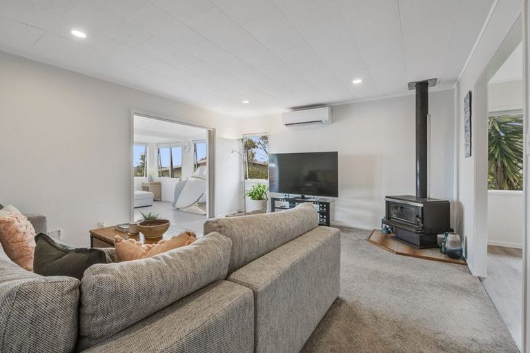 Photo of property in 10a Felicity Place, Unsworth Heights, Auckland, 0632