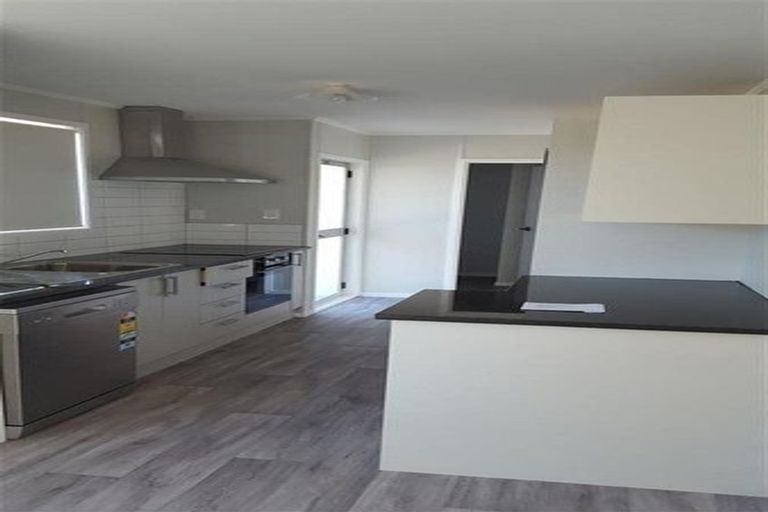 Photo of property in 18 Mcshane Street, Pukekohe, 2120