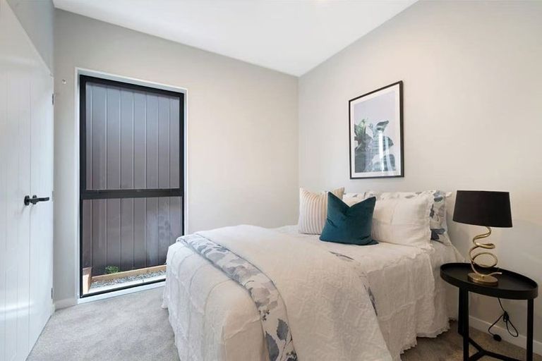 Photo of property in 40 Paretao Street, Massey, 0614