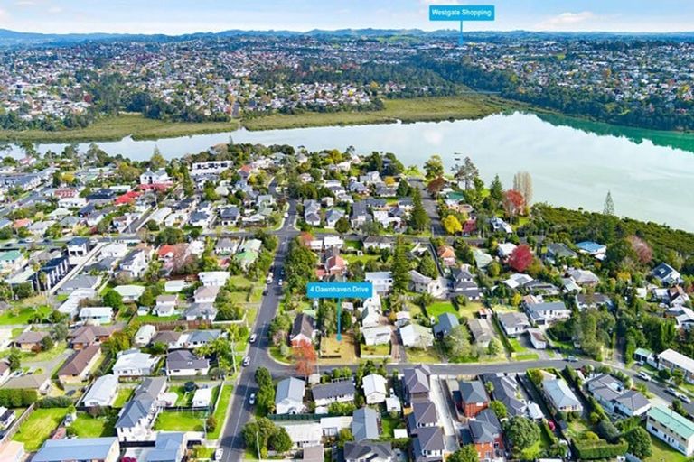 Photo of property in 4 Dawnhaven Drive, Te Atatu Peninsula, Auckland, 0610
