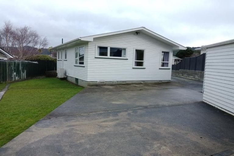 Photo of property in 8 Kaponga Street, Wainuiomata, Lower Hutt, 5014
