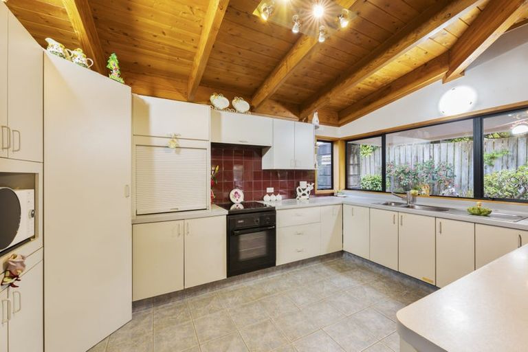 Photo of property in 20 Muscat Place, Henderson, Auckland, 0612