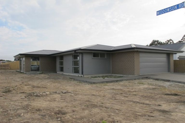 Photo of property in 1 Fry Place, Rolleston, 7614