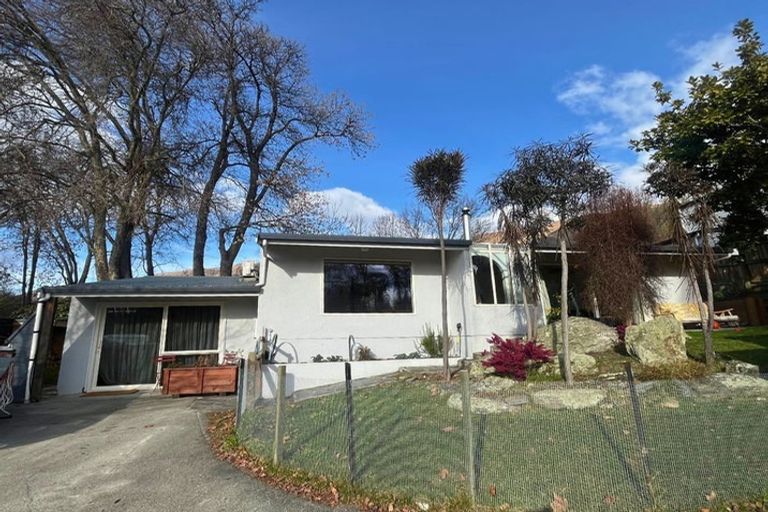 Photo of property in 10a Larch Place, Wanaka, 9305