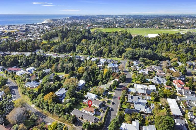 Photo of property in 3 Shortland Street, Lower Vogeltown, New Plymouth, 4310