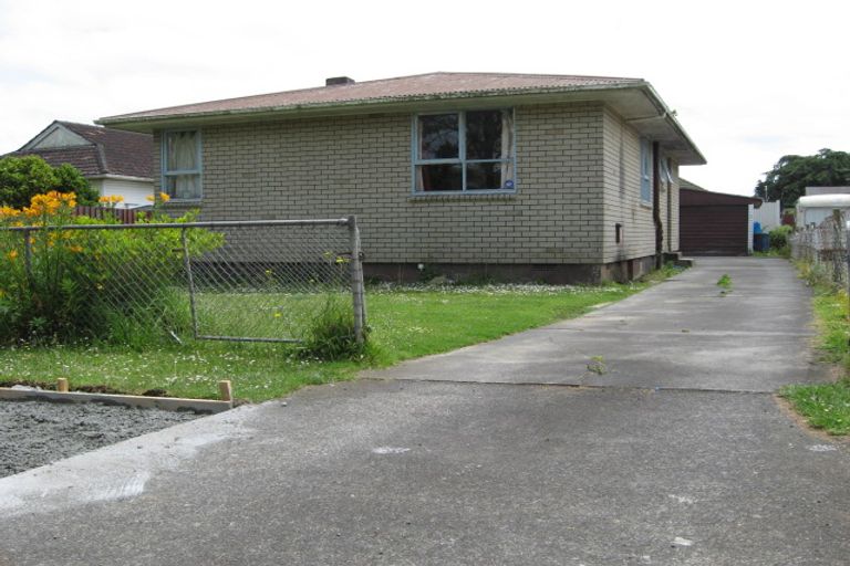 Photo of property in 4 Leeson Place, Mangere, Auckland, 2022