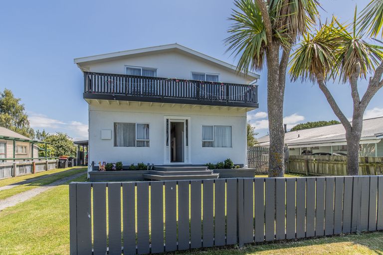 Photo of property in 9 Seddon Street, Temuka, 7920