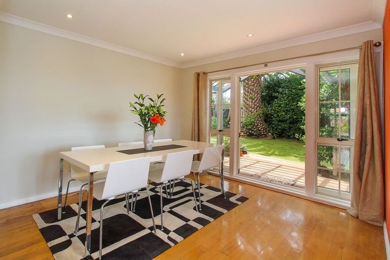 Photo of property in 2/111 Beach Road, Castor Bay, Auckland, 0620