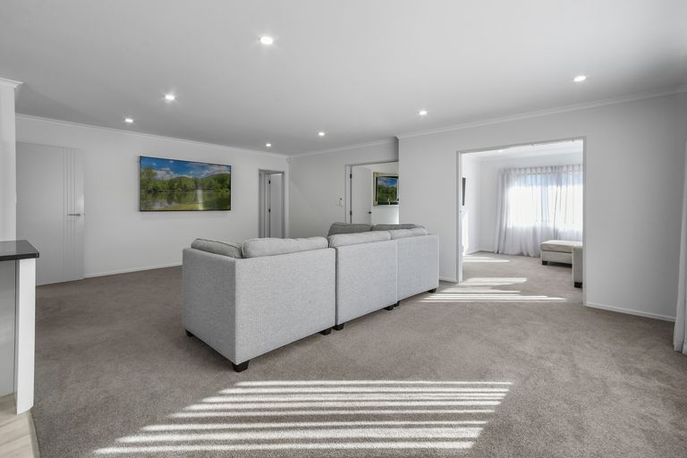 Photo of property in 28 Thomason Crescent, Pokeno, 2402