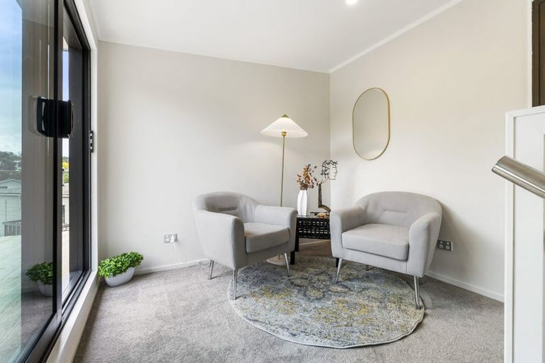 Photo of property in 10 Eagleson Street, Northcross, Auckland, 0632