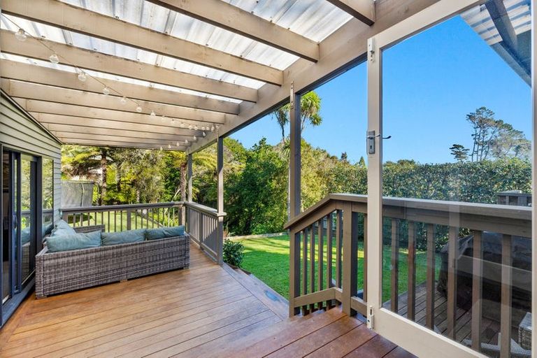 Photo of property in 14 Rosecamp Road, Beach Haven, Auckland, 0626