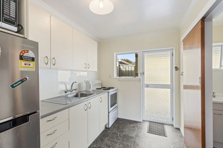 Photo of property in 2/220 Coronation Avenue, Welbourn, New Plymouth, 4310