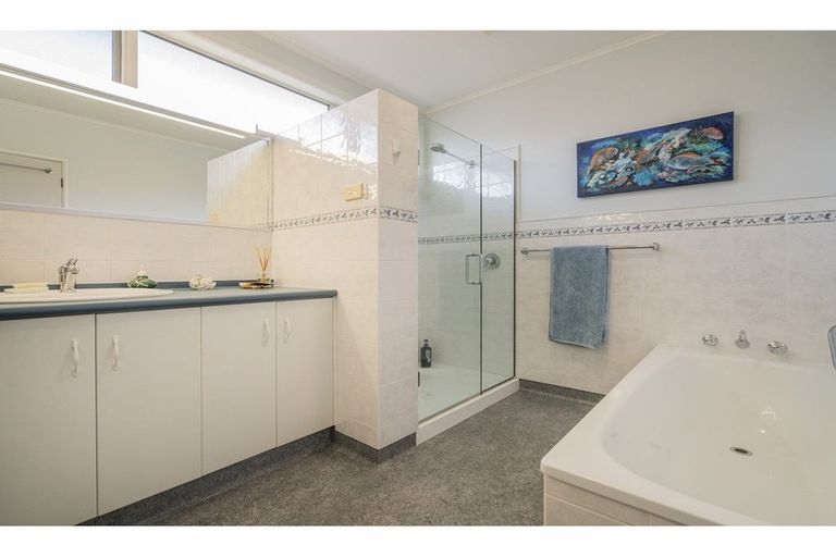 Photo of property in 104 Hauraki Terrace, Thames, 3500
