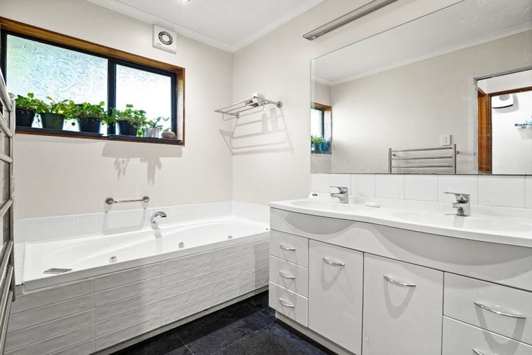 Photo of property in 35 Coolock Crescent, Waverley, Dunedin, 9013