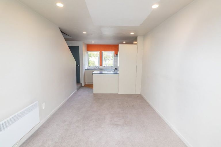 Photo of property in 152g Tasman Street, Mount Cook, Wellington, 6021