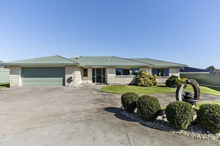 Photo of property in 11 Desmond Place, Bell Block, New Plymouth, 4312