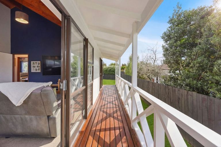 Photo of property in 2/11 Hosking Place, Clarks Beach, 2122
