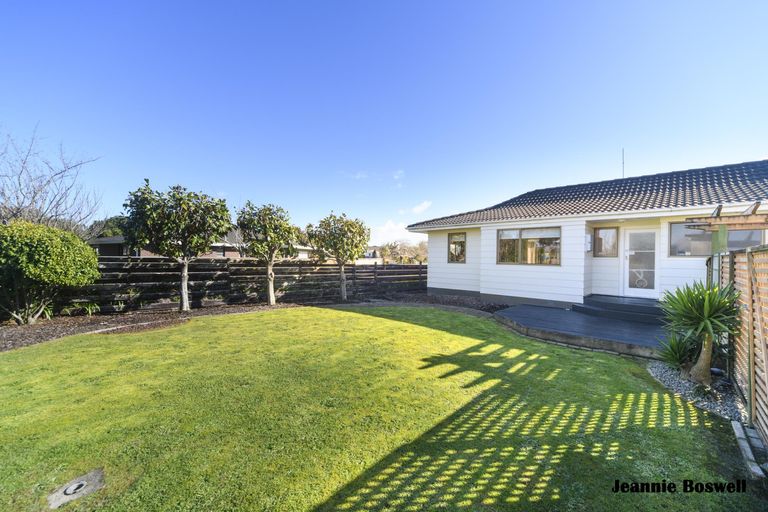 Photo of property in 66 Carter Crescent, Awapuni, Palmerston North, 4412