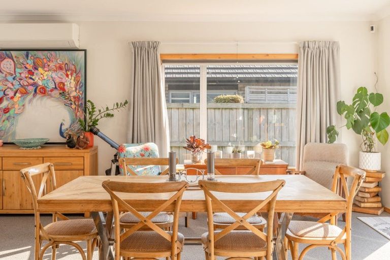 Photo of property in 32 Ballintoy Park Drive, Welcome Bay, Tauranga, 3175