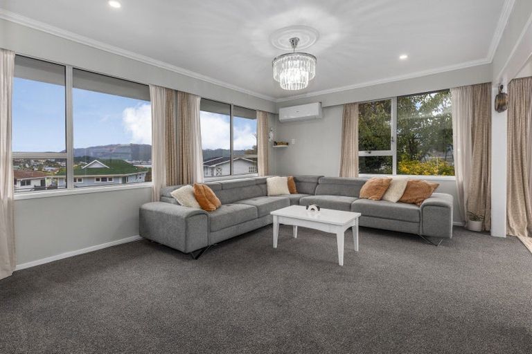 Photo of property in 11 Tweed Road, Papakowhai, Porirua, 5024