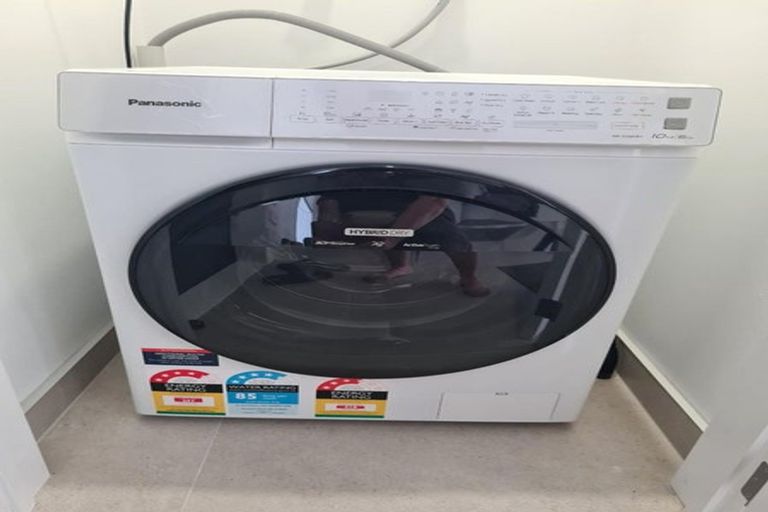 Photo of property in 43 Raupeti Lane, Henderson, 0612