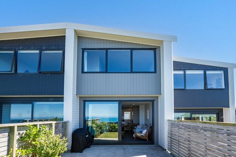 Photo of property in 3/52 High Street, Island Bay, Wellington, 6023