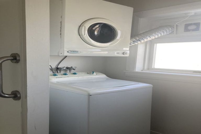 Photo of property in 5/56 Tanera Crescent, Brooklyn, Wellington, 6021