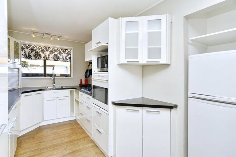 Photo of property in 17 Castile Place, Belfast, Christchurch, 8051