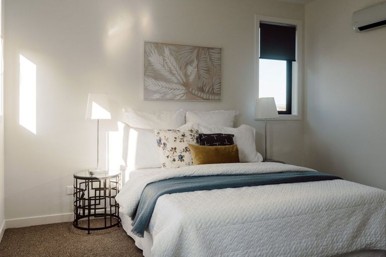 Photo of property in 15b Speedy Crescent, Hillcrest, Auckland, 0627