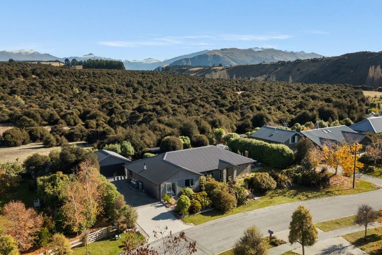 Photo of property in 11 Hikuwai Drive, Albert Town, Wanaka, 9305