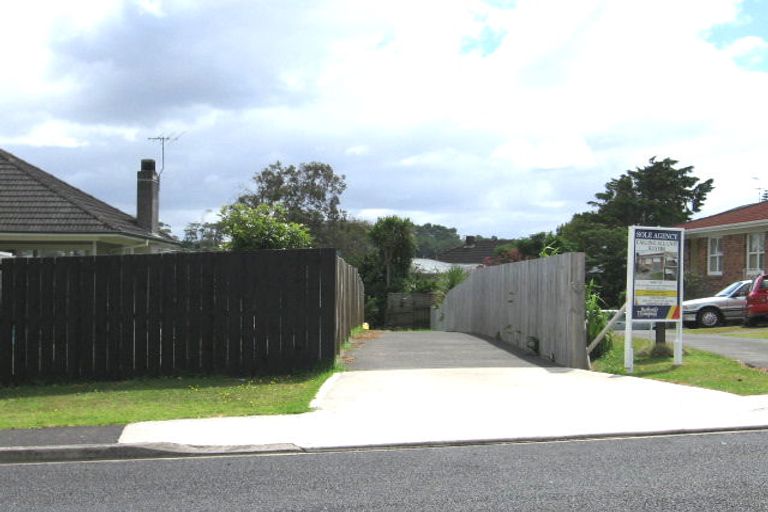 Photo of property in 5a Marsh Avenue, Forrest Hill, Auckland, 0620
