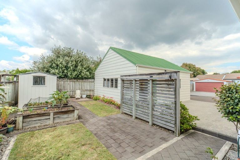 Photo of property in 20 Cromwell Drive, Fitzroy, Hamilton, 3206