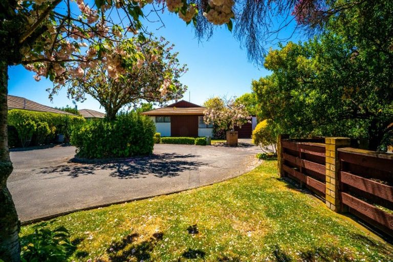 Photo of property in 3/2 Bill Ashcroft Grove, Havelock North, 4130