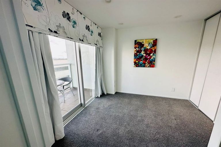 Photo of property in 501/17 Osterley Way, Manukau, Auckland, 2104