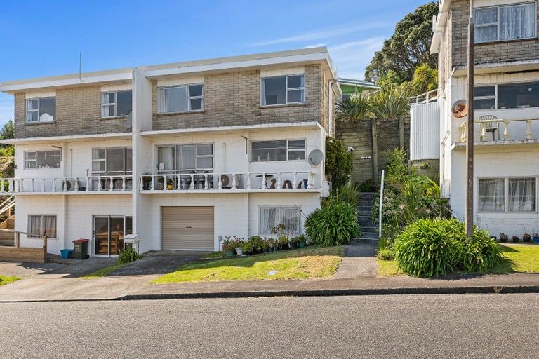 Photo of property in 25b Port View Crescent, Moturoa, New Plymouth, 4310