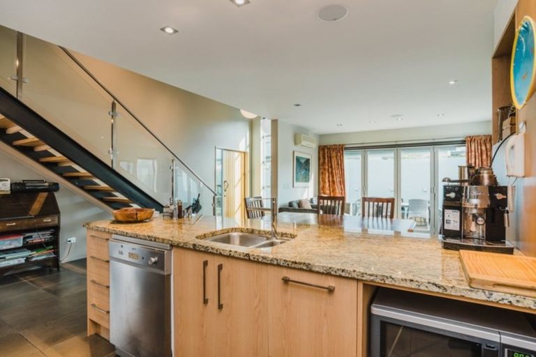 Photo of property in 15 Jessies Crescent, Wanaka, 9305