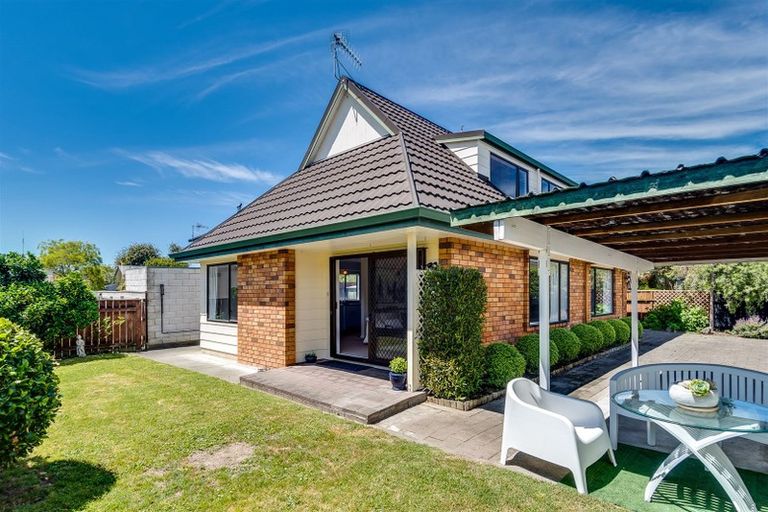 Photo of property in 69a O'dowd Road, Taradale, Napier, 4112