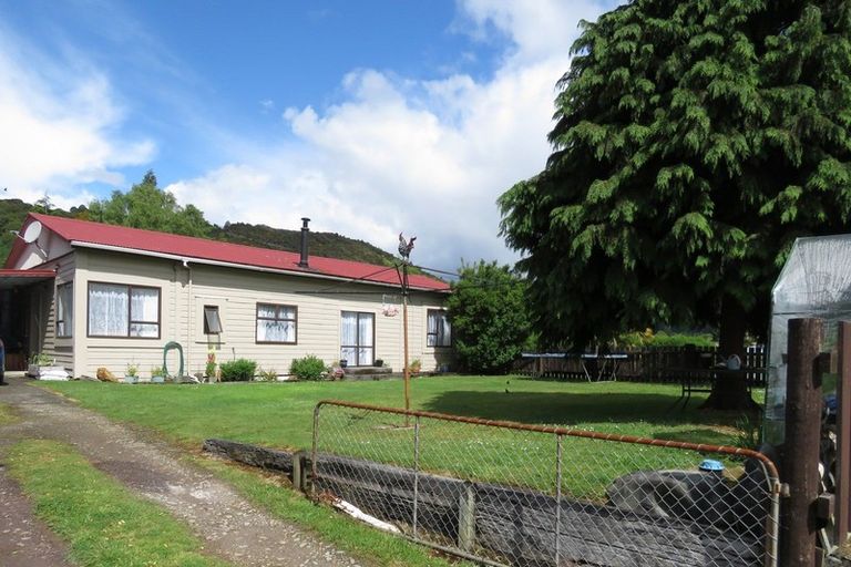 Photo of property in 28 Munson Street, Reefton, 7830