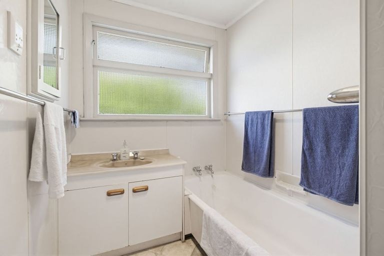 Photo of property in 36 Gloucester Street, Takaro, Palmerston North, 4412