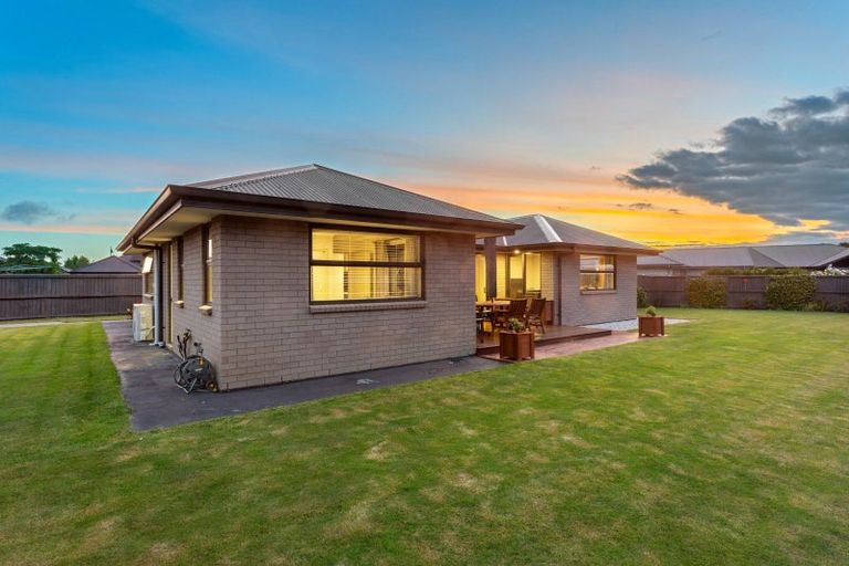 Photo of property in 11 Crampton Close, Kaiapoi, 7630