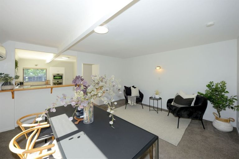 Photo of property in 10 Glenburn Place, Avonhead, Christchurch, 8042