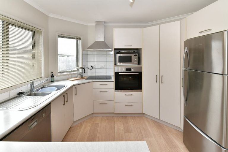 Photo of property in 44a Hatton Road, Orewa, 0931