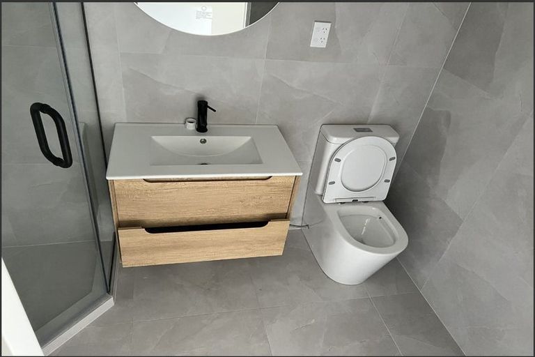 Photo of property in 43 Tirimoana Road, Te Atatu South, Auckland, 0602