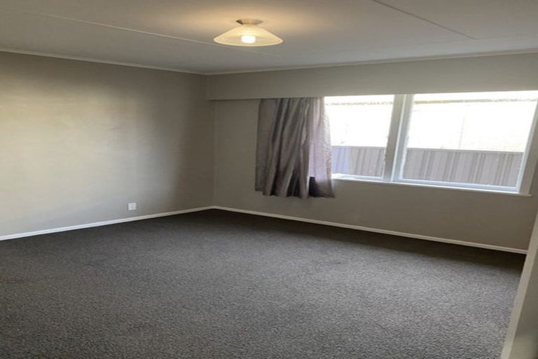 Photo of property in 28 Wetherby Grove, Wainuiomata, Lower Hutt, 5014