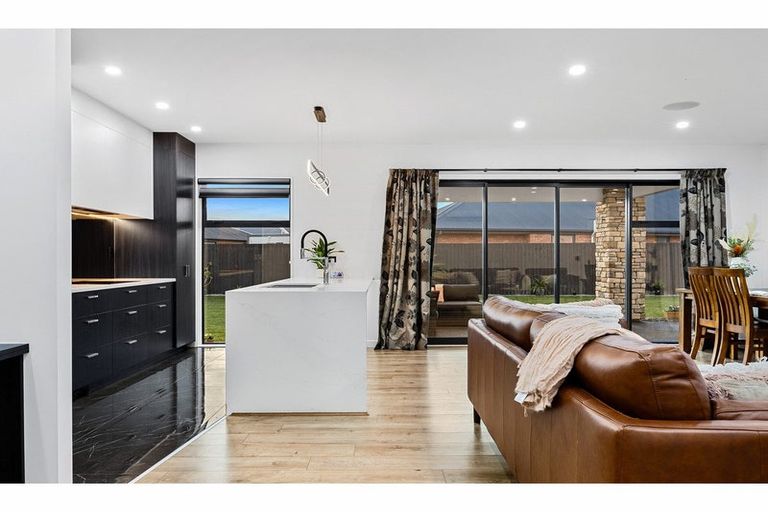 Photo of property in 10 Goodland Place, Rolleston, 7614