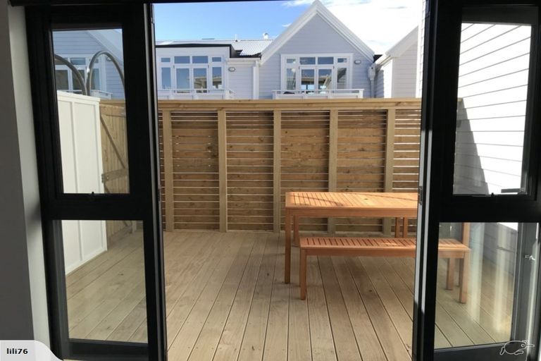 Photo of property in Pirie Street Townhouses, 35u4 Pirie Street, Mount Victoria, Wellington, 6011